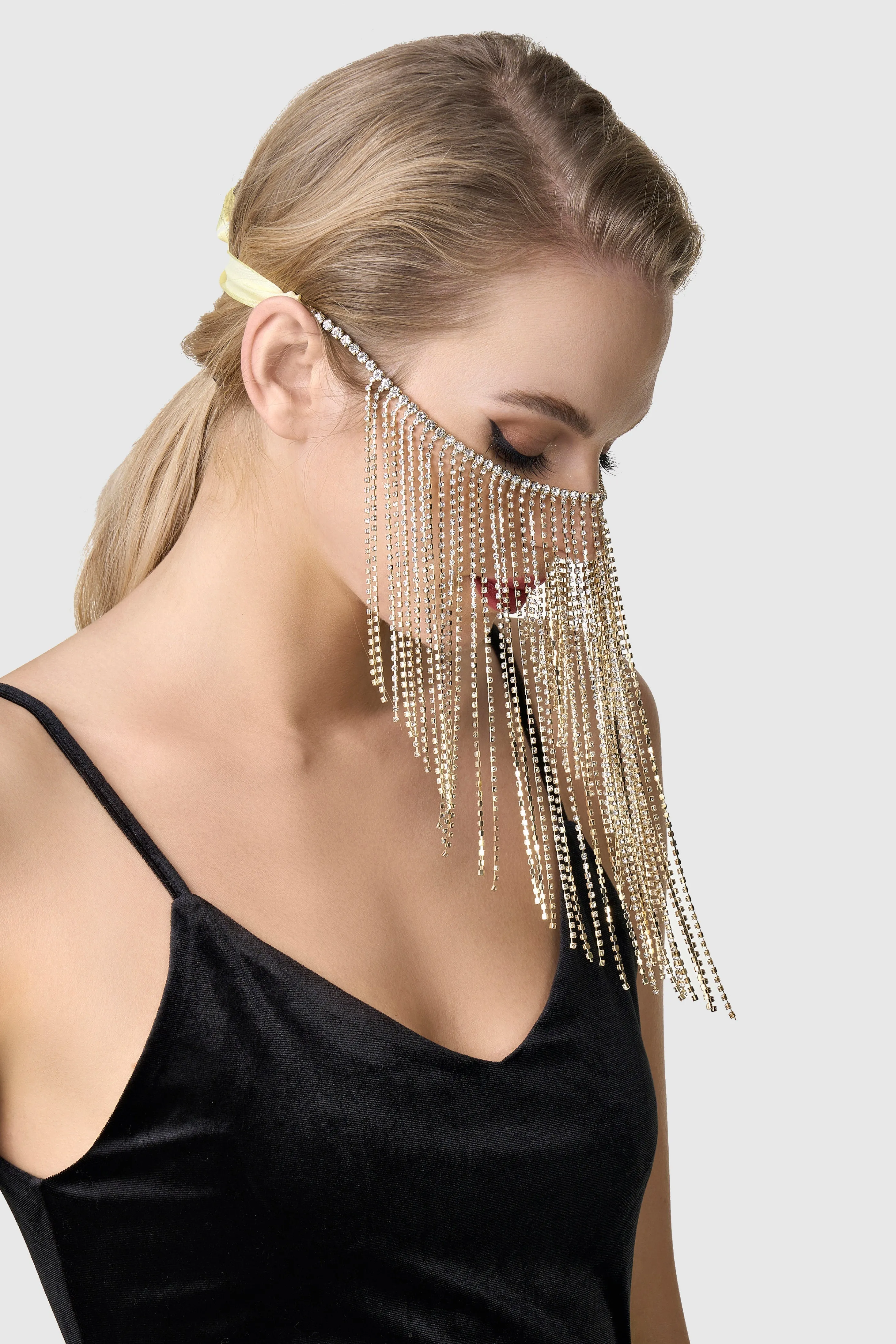 1920s Unique Pearl Rhinestone Chain Mask