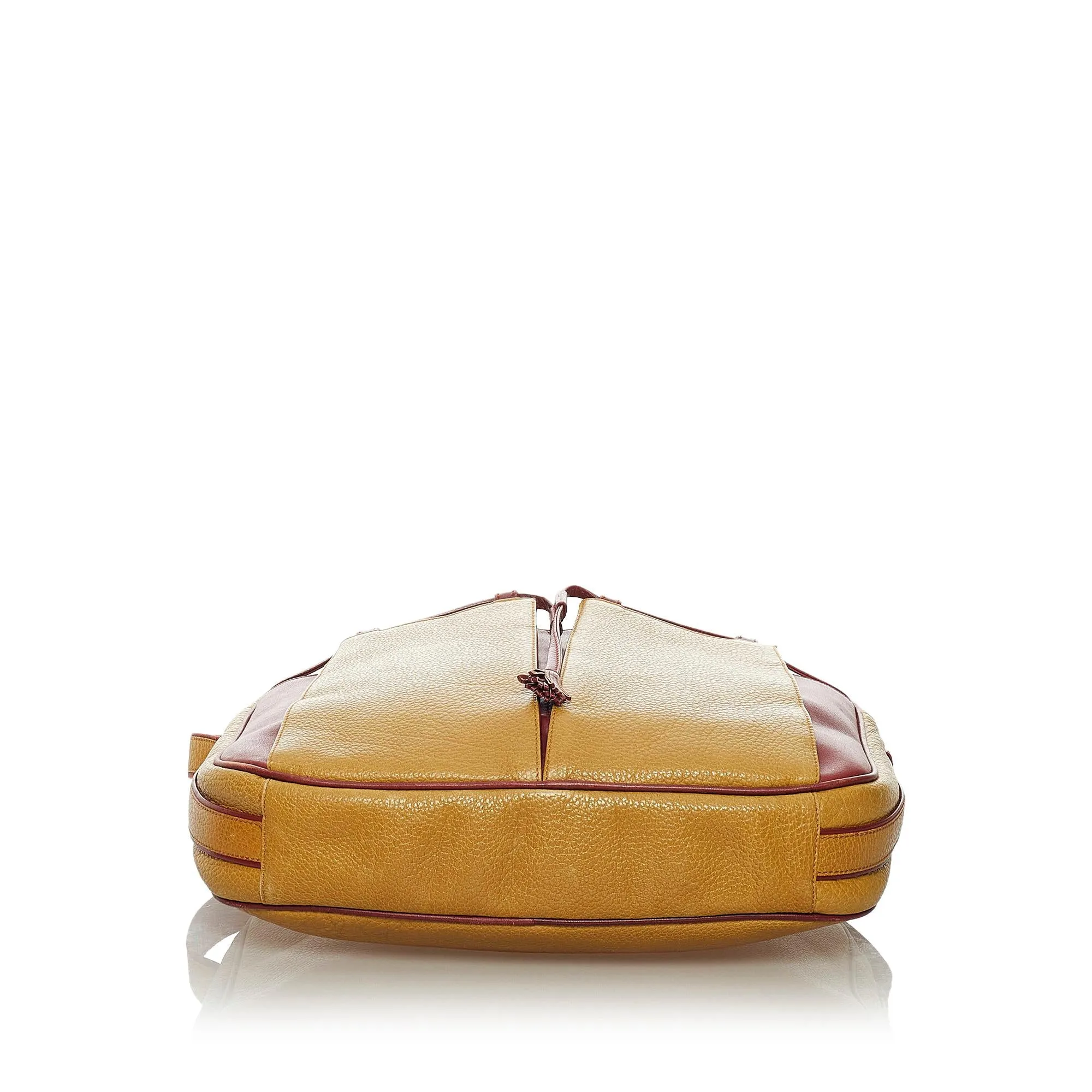 Cartier Must de Cartier Leather Crossbody Bag (SHG-29233)