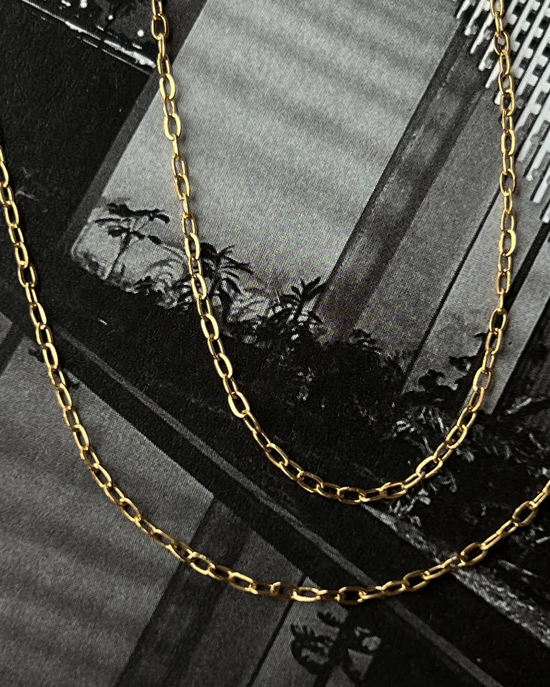 Take Me to the Bungalows Belly Chain- Gold