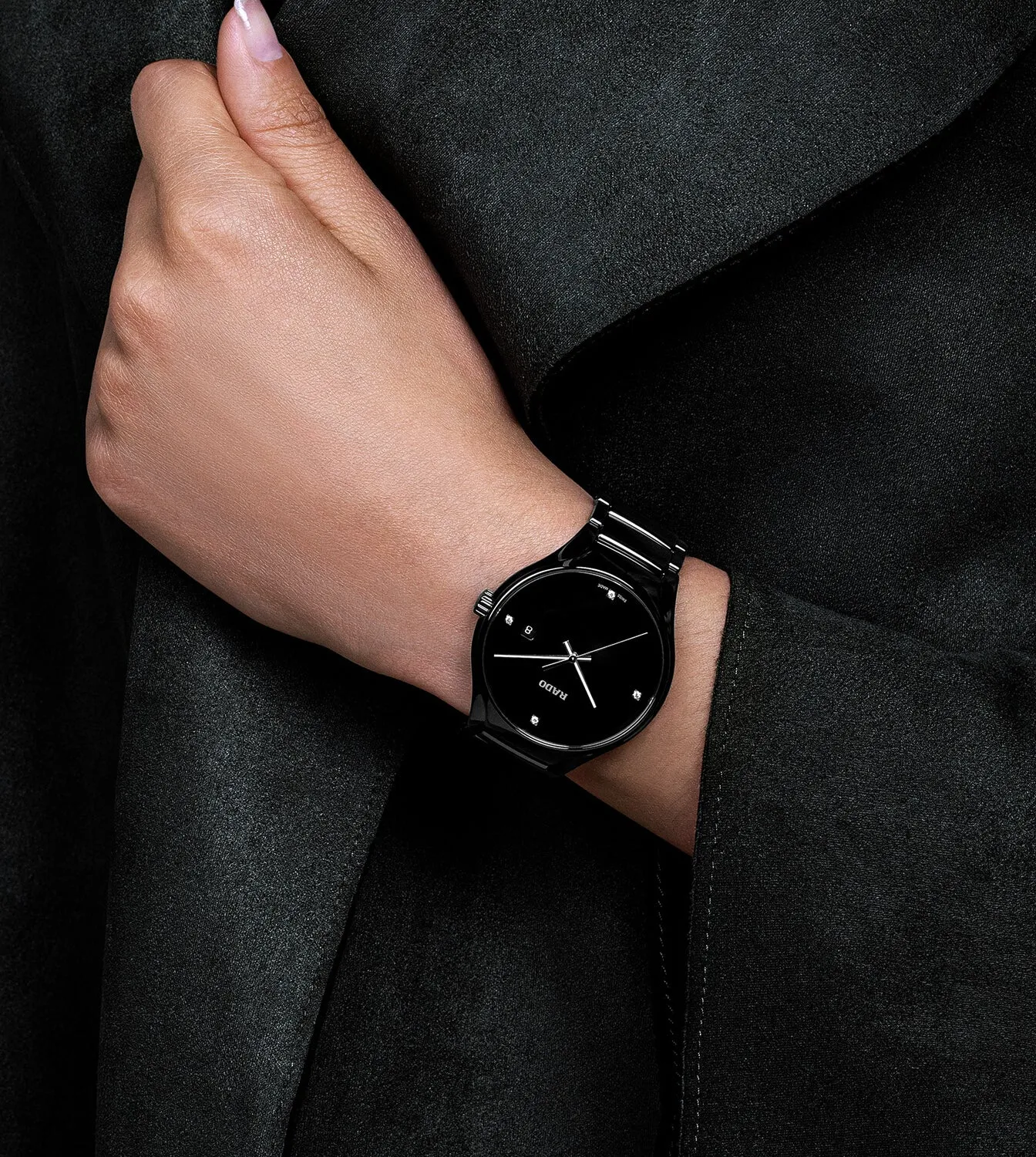 True Diamonds Unisex Analog Ceramic Watch R27238722
